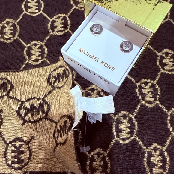 Michael Kors Silver Earrings and Scarf - Picture 1 of 8